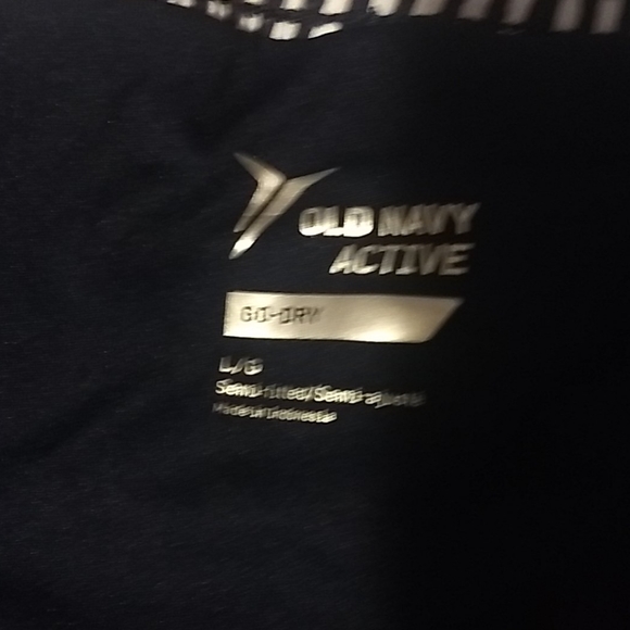 OLD NAVY RUNNING SHORTS - Picture 2 of 2